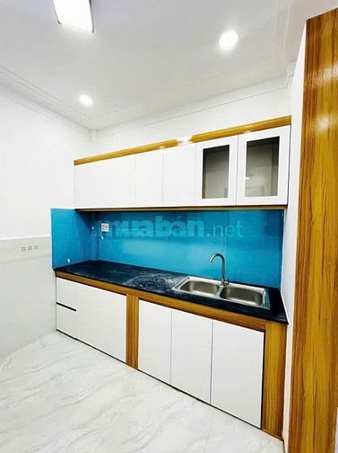 Nhà HXH đường Trần Thị Hè,4x6m, 2PN,nhà đẹp giá 780tr công chứng liền