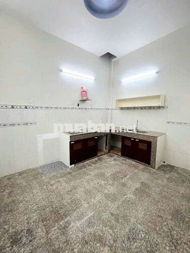Hẻm Nguyễn Văn Luông Quận 6, 4mX11m. 3 Tầng kiên cố. dọn vào ở ngay.