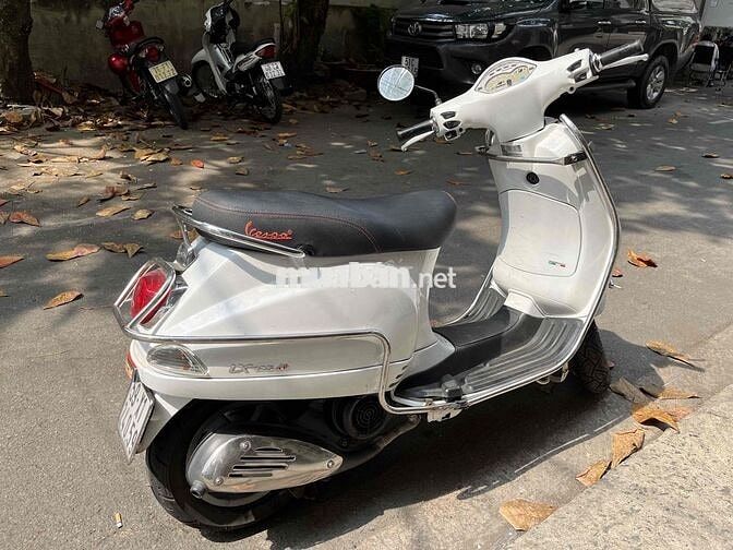 Piaggio Vespa Trắng nữ chạy êm giá tốt