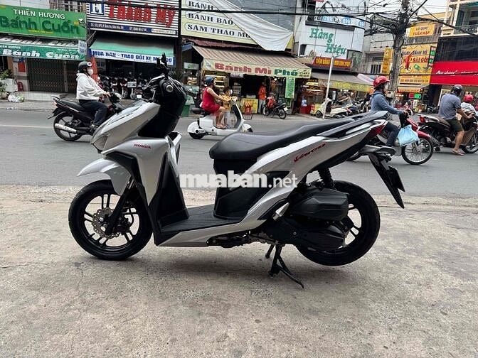 🟡🟡 Vario 150 Bạc posche cuối 2021 rất đẹp có góp