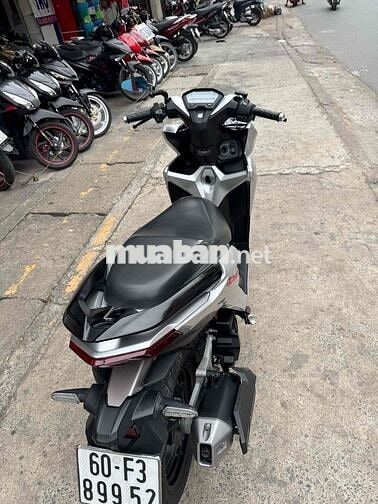🟡🟡 Vario 150 Bạc posche cuối 2021 rất đẹp có góp