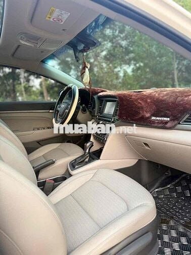 Hyundai Elantra 2017 Trắng
