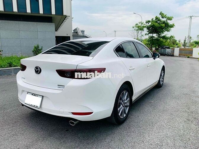 Mazda 3 2022 Deluxe 37000 km
