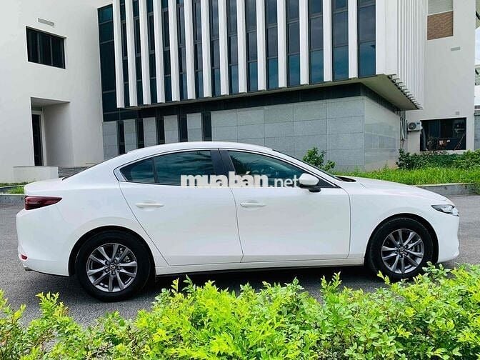 Mazda 3 2022 Deluxe 37000 km