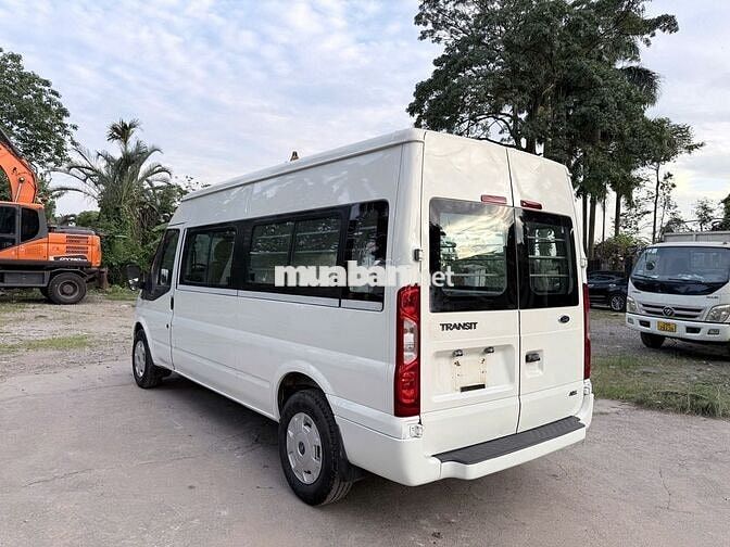 Ford Transit Van 6 chỗ 2015