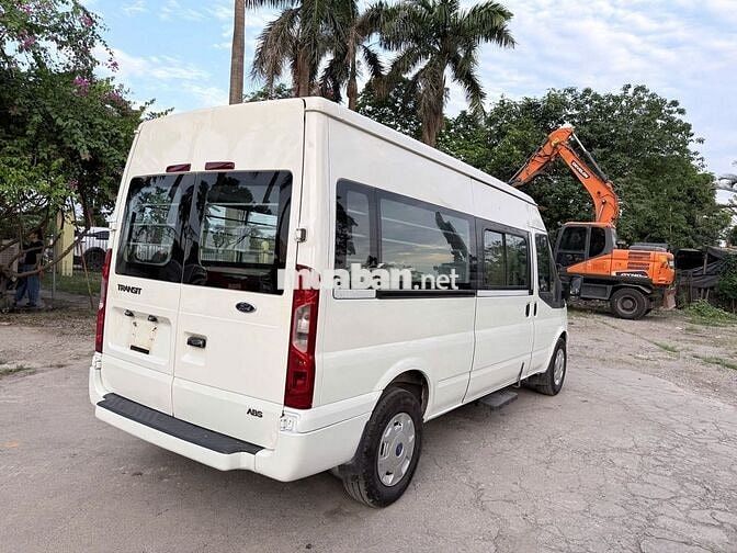 Ford Transit Van 6 chỗ 2015