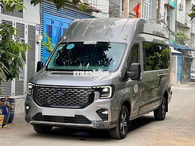 FORD TRANSIT PREMIUM 16C ĐKY 2025 ODO 33.000km