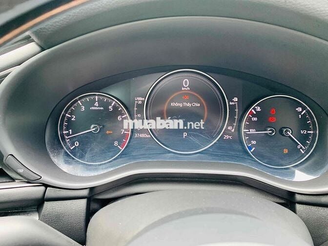 Mazda 3 2022 Deluxe 37000 km