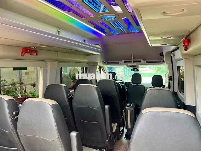 FORD TRANSIT PREMIUM 16C ĐKY 2025 ODO 33.000km