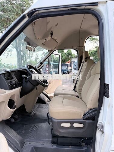 Ford Transit Van 6 chỗ 2015