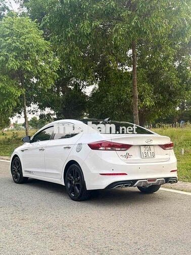 Hyundai Elantra 2017 Trắng