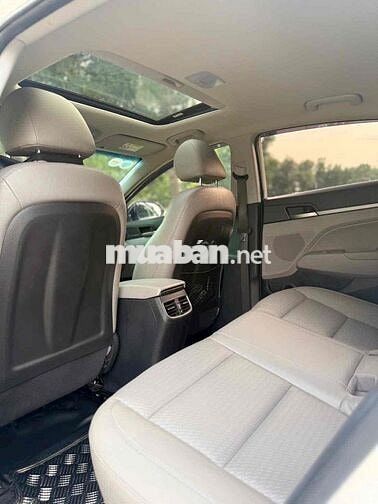 Hyundai Elantra 2017 Trắng