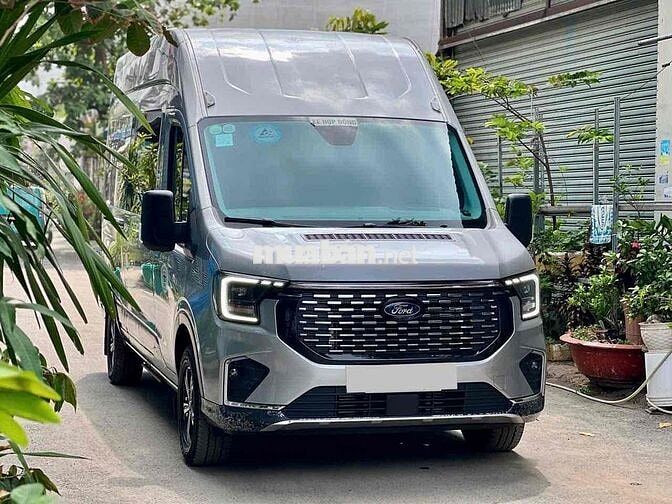 FORD TRANSIT PREMIUM 16C ĐKY 2025 ODO 33.000km