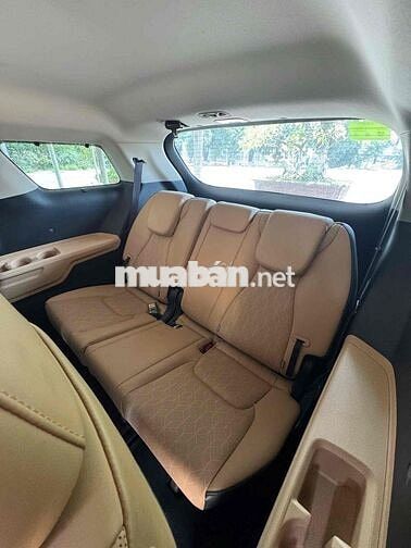 Kia Carnival 2023 Premium 8 ghế 8 vạn km