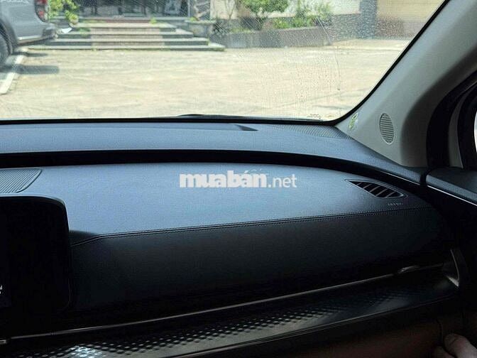 Kia Carnival 2023 Premium 8 ghế 8 vạn km