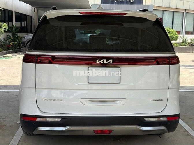 Kia Carnival 2023 Premium 8 ghế 8 vạn km