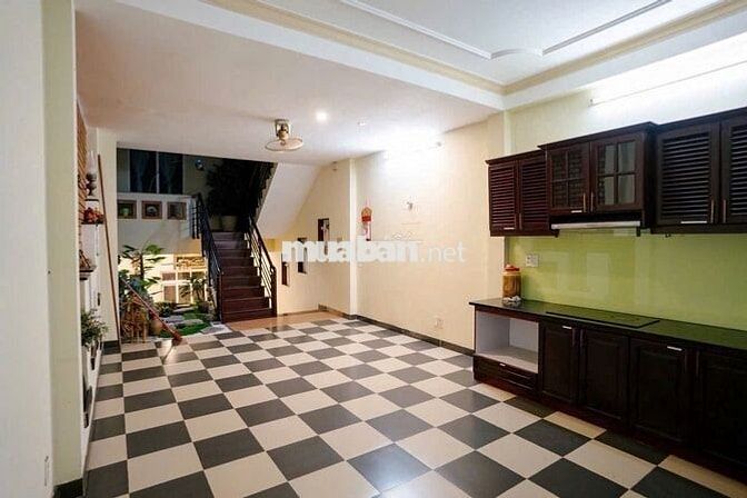 Cho thuê nhà bự, xe hơi vô nhà - Lê Văn Duyệt - 4PN - ngang 4,5m