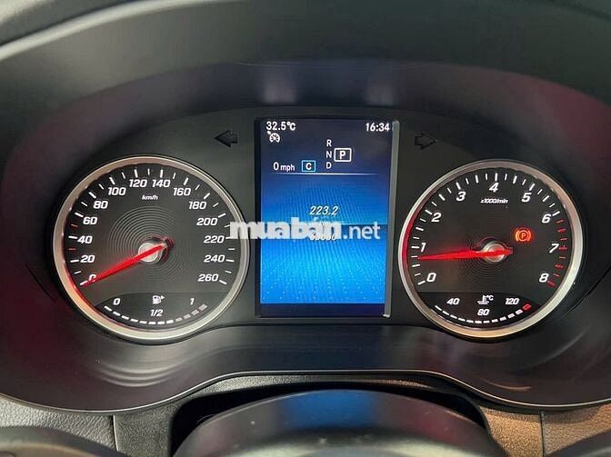 MERCEDES GLC 200 2022, ODO 63.660KM