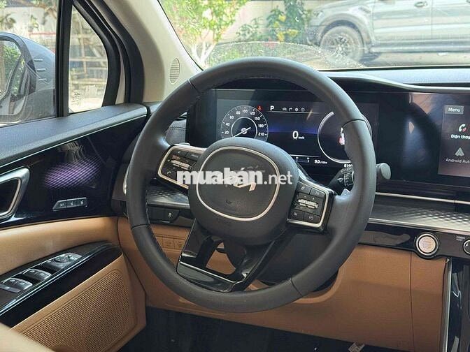 Kia Carnival 2023 Premium 8 ghế 8 vạn km