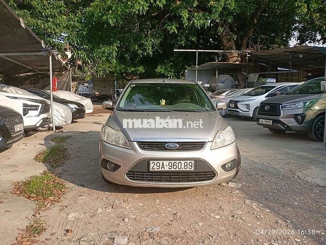 Ford Focus 2011 Vàng cát