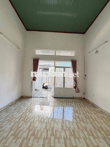 NHÀ HẺM HÙNG VƯƠNG - CÁCH XÔNG VIÊN NGUYỄN  TẤT THÀNH 150m