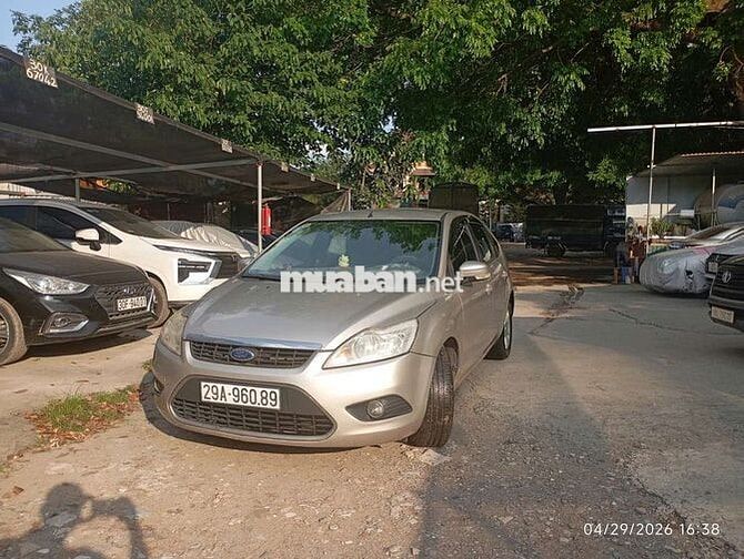Ford Focus 2011 Vàng cát