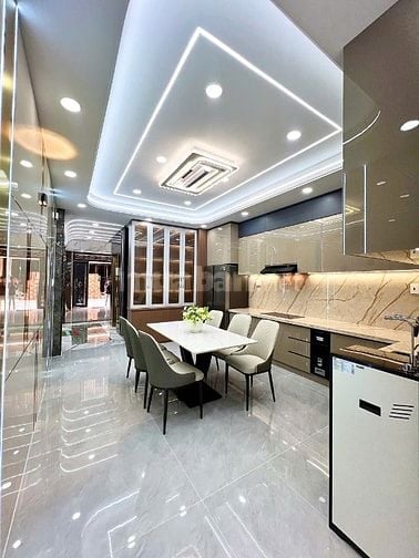 NHÀ 5,5 TẤM CÓ THANG MÁY – KHU NHÀ LẦU VIP, P. TÂN THỚI HIỆP (Quận 12)