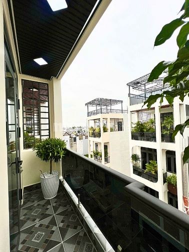 NHÀ 5,5 TẤM CÓ THANG MÁY – KHU NHÀ LẦU VIP, P. TÂN THỚI HIỆP (Quận 12)