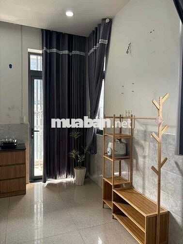 CHO THUÊ STUDIO BAN CÔNG THOÁNG MÁT CHILL YÊN TĨNH NGAY TRUNG TÂM Q3