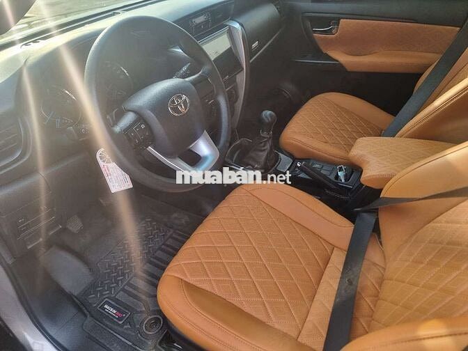 Toyota Fortuner 2020 Số sàn Nâu