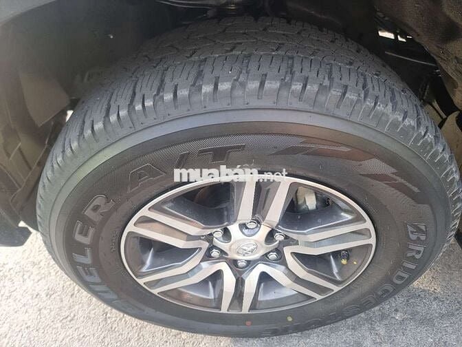 Toyota Fortuner 2020 Số sàn Nâu
