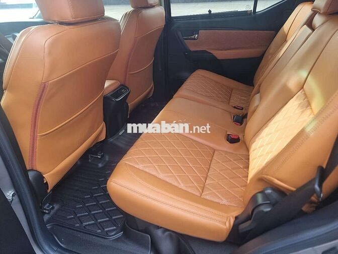 Toyota Fortuner 2020 Số sàn Nâu