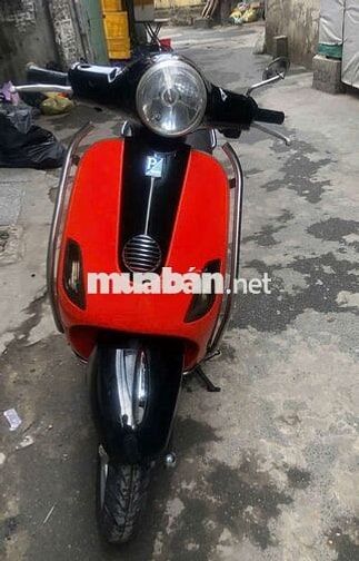 Piaggio Vespa Đỏ đen