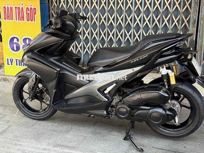 Yamaha NVX 155cc Đen nhám Smartkey