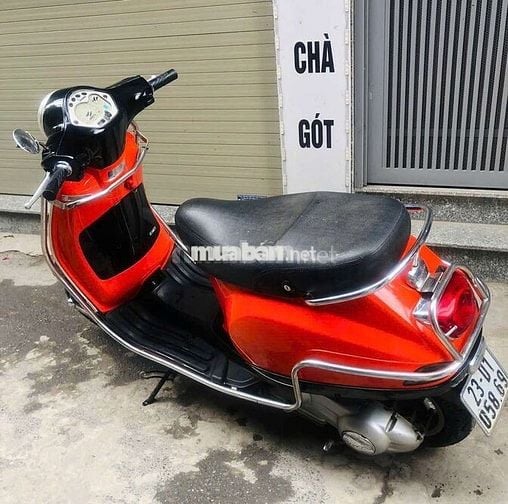 Piaggio Vespa Đỏ đen