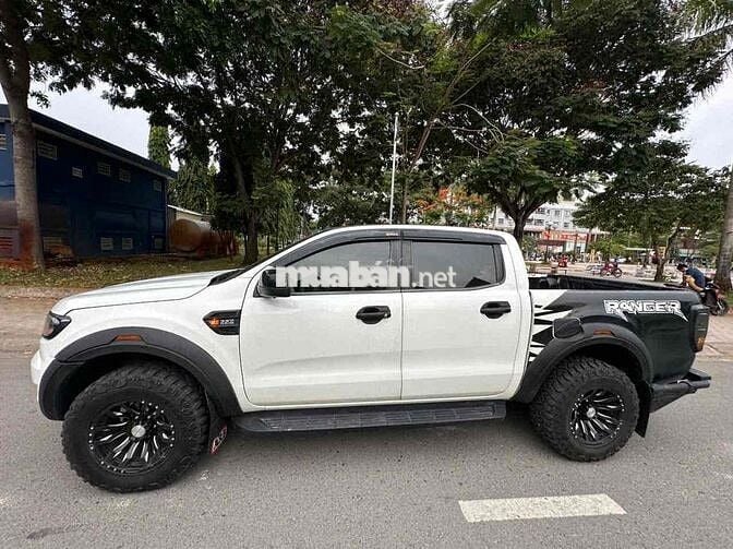 Ford Ranger XLS 2017 Trắng 150000 km