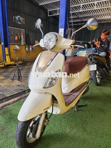 SYM Attila Venus 125 FI Trắng