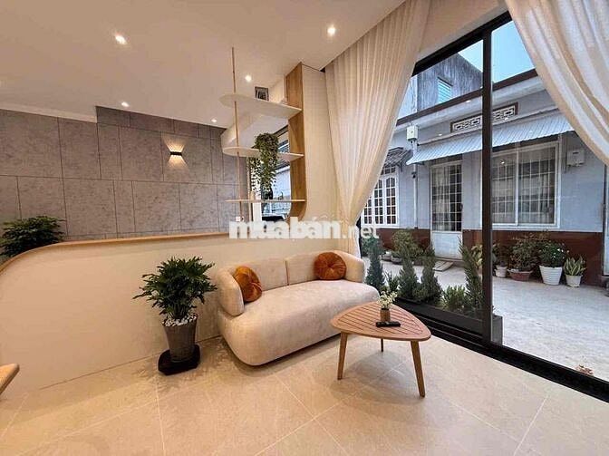 CHO THUÊ NHÀ - HẺM SỐ 43 PHÙNG CHÍ KIÊN - NHÀ MỚI 100% - FULL NỘI THÂT