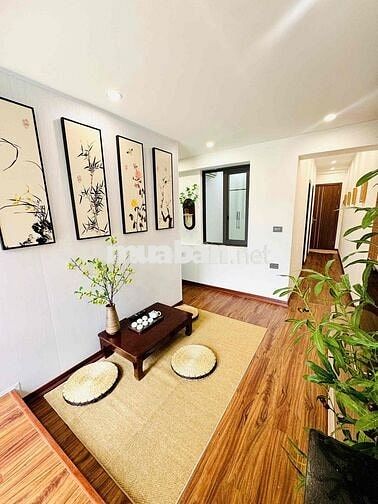 Tập thể mặt phố Gốc Đề: 55m 2 ngủ 2wc khách bếp khép kín .