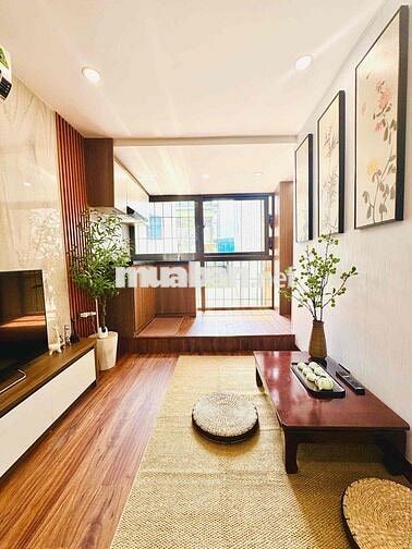 Tập thể mặt phố Gốc Đề: 55m 2 ngủ 2wc khách bếp khép kín .