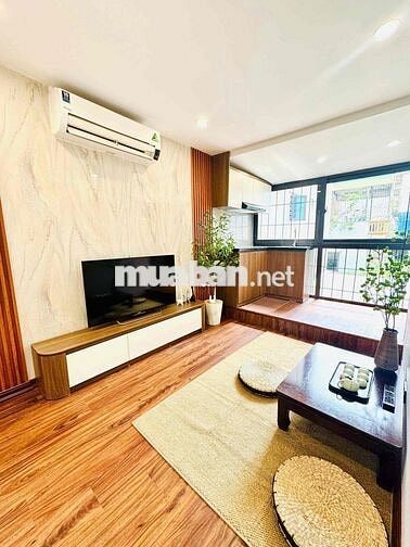 Tập thể mặt phố Gốc Đề: 55m 2 ngủ 2wc khách bếp khép kín .