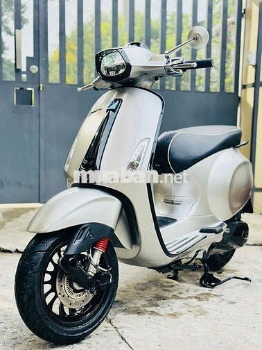 Piaggio Vespa Sprint 125cc IGET ABS 2022 Bạc