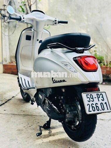 Piaggio Vespa Sprint 125cc IGET ABS 2022 Bạc