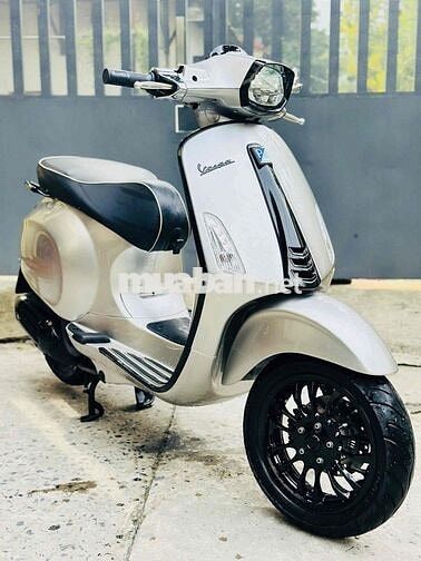 Piaggio Vespa Sprint 125cc IGET ABS 2022 Bạc