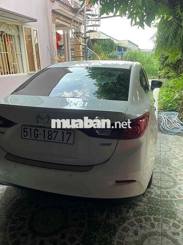 Mazda 3 Trắng 5 chỗ