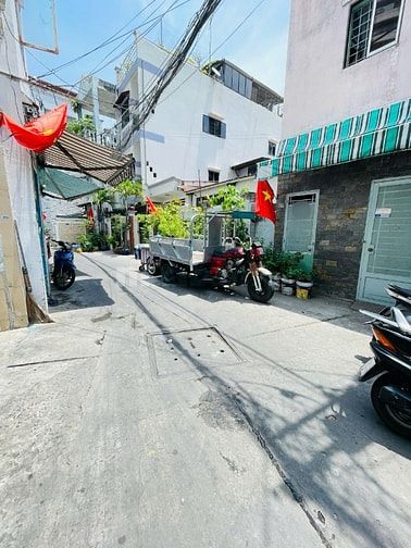 Bán nhà 66m²-7.2 tỷ, 2 lầu phù hợp ở/xây mới sát vách quận 1
