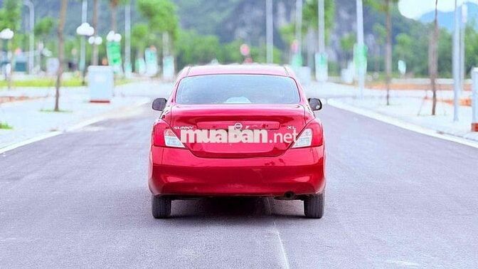 Nissan Sunny 2015 MT Đỏ