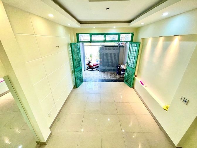 Bán nhà 66m²-7.2 tỷ, 2 lầu phù hợp ở/xây mới sát vách quận 1