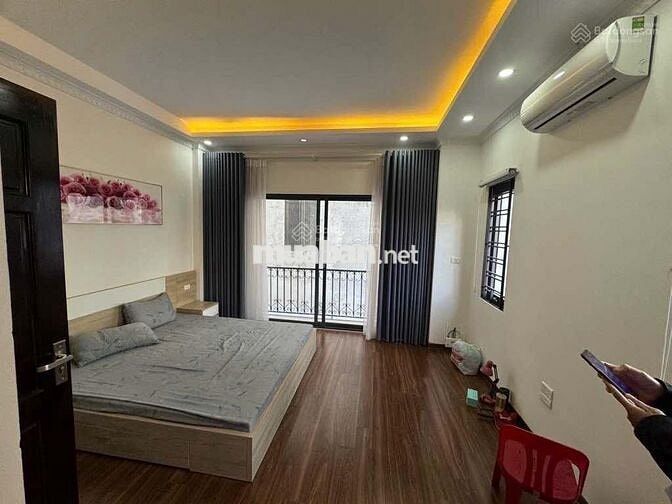 Nhà đẹp Ngọc Lâm - 5 tầng mới tinh - ô tô đỗ cửa - giá chỉ hơn 7 tỷ