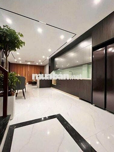 NHÀ ĐẸP BỒ ĐỀ - NHÀ 6 TẦNG THANG MÁY - Ô TÔ VÀO NHÀ - GIÁ CHỈ HƠN 9 TỶ